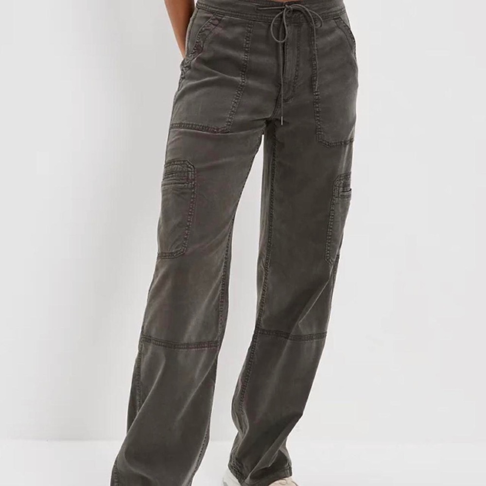 American Eagle Dream Drape Stretch Super High Rise Wide Leg Cargo